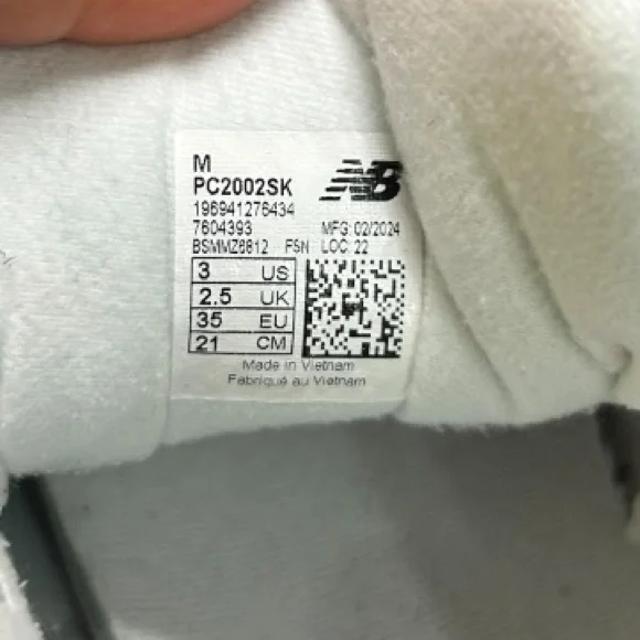 New Balance Pink and White Sneakers size 3 girls - Picture 9 of 10